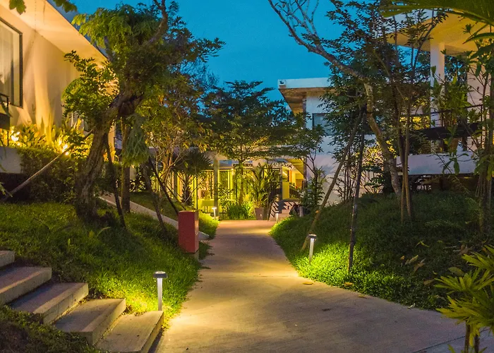 Hillocks & Hotel