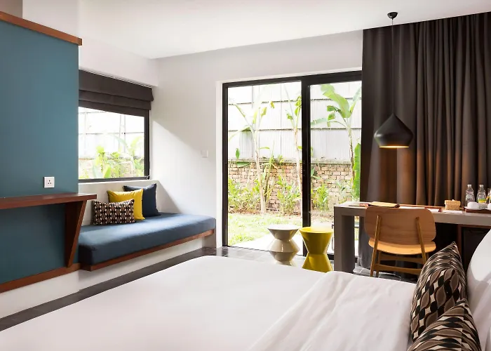 Hillocks & Siem Reap
