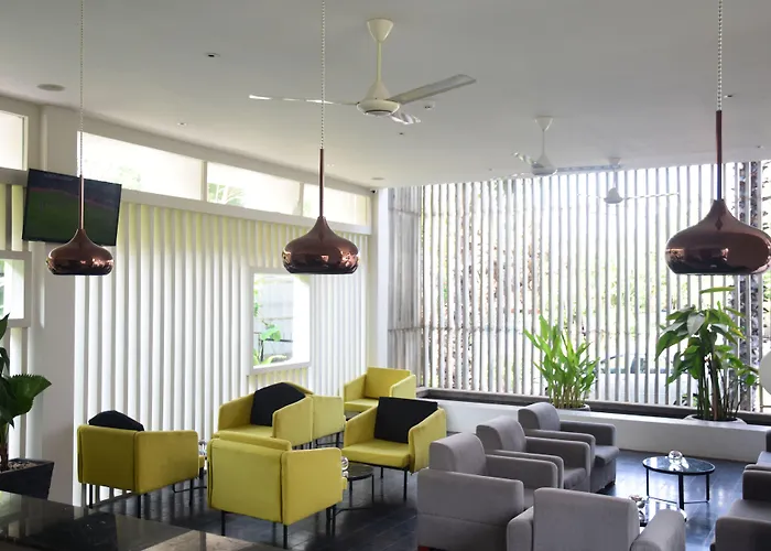 Hillocks & Hotel