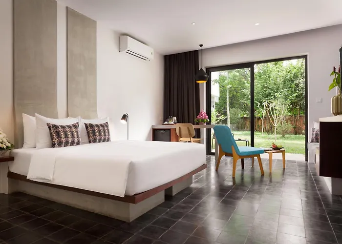 Hillocks & Hotel 5*